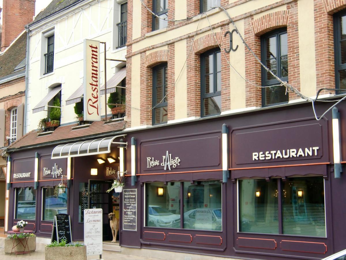 Logis Hotel-Restaurant Le Relais D'Aligre Châteauneuf-en-Thymerais Εξωτερικό φωτογραφία