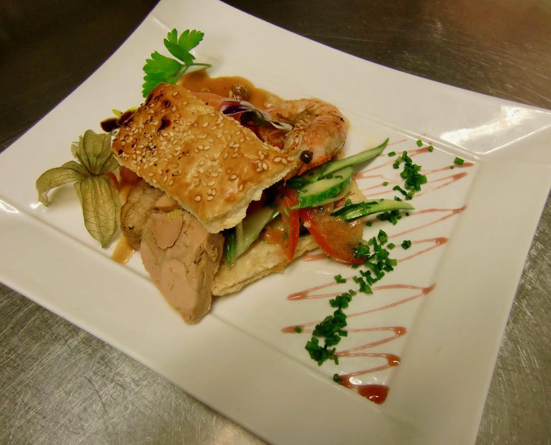Logis Hotel-Restaurant Le Relais D'Aligre Châteauneuf-en-Thymerais Εξωτερικό φωτογραφία