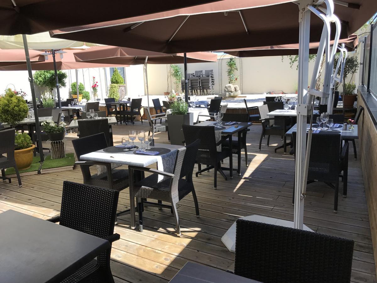 Logis Hotel-Restaurant Le Relais D'Aligre Châteauneuf-en-Thymerais Εξωτερικό φωτογραφία